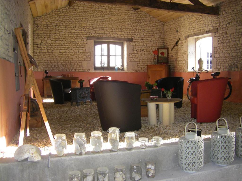 Chambre D'Hotes Clos Des Pierres Blanches Brie-sous-Archiac Exterior foto